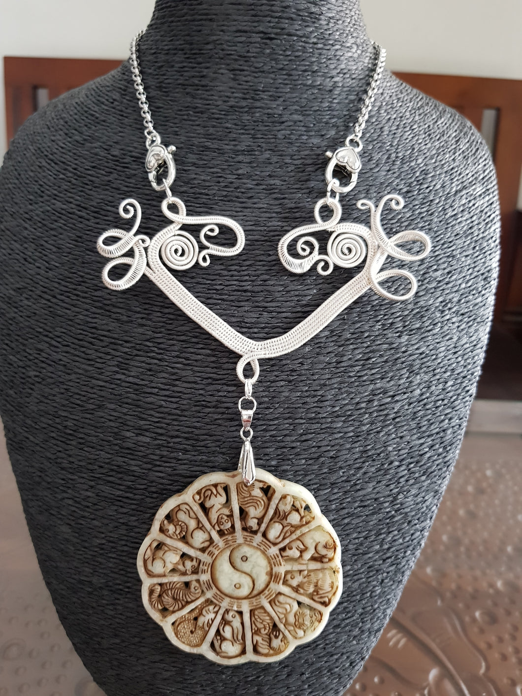Jade Pendant (creme)