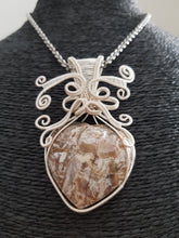 Load image into Gallery viewer, Love Expression Necklace (Creme)