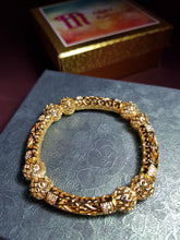 Load image into Gallery viewer, Full Xuping Beads Bracelet