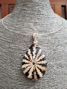 Painted Shell Pendant1