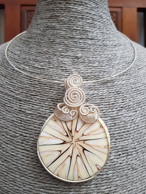 Painted Shell Pendant2